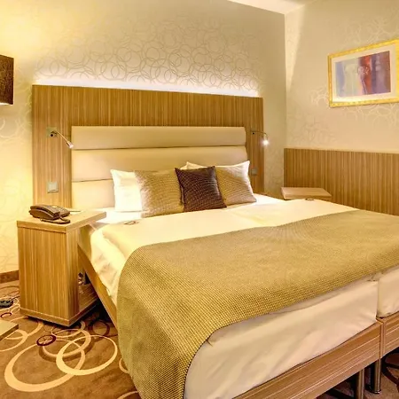 Nordwest-hotel Hotel 4*
